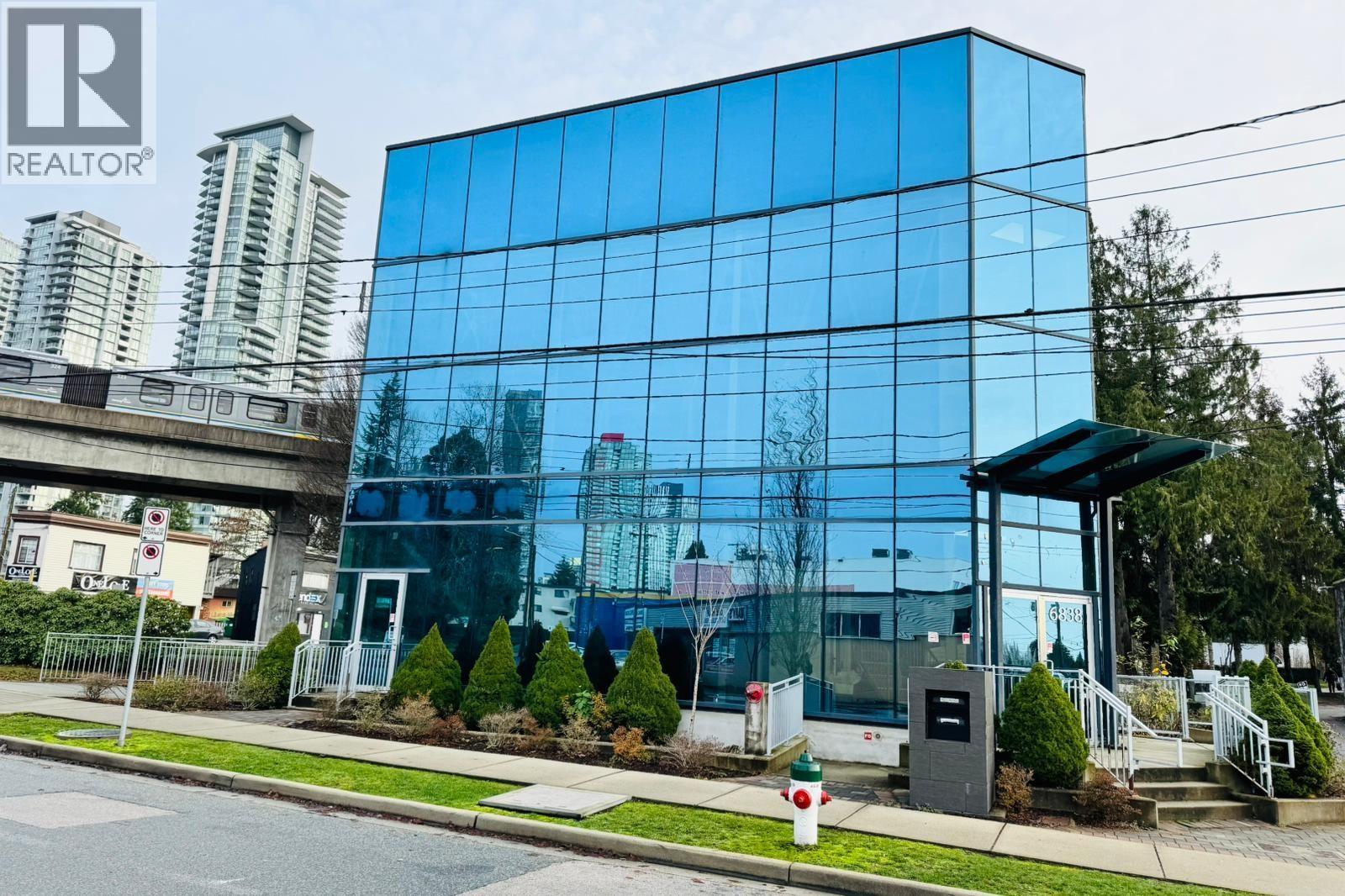 6838 Jubilee Avenue, Burnaby, British Columbia  V5J 4B3 - Photo 3 - C8074090