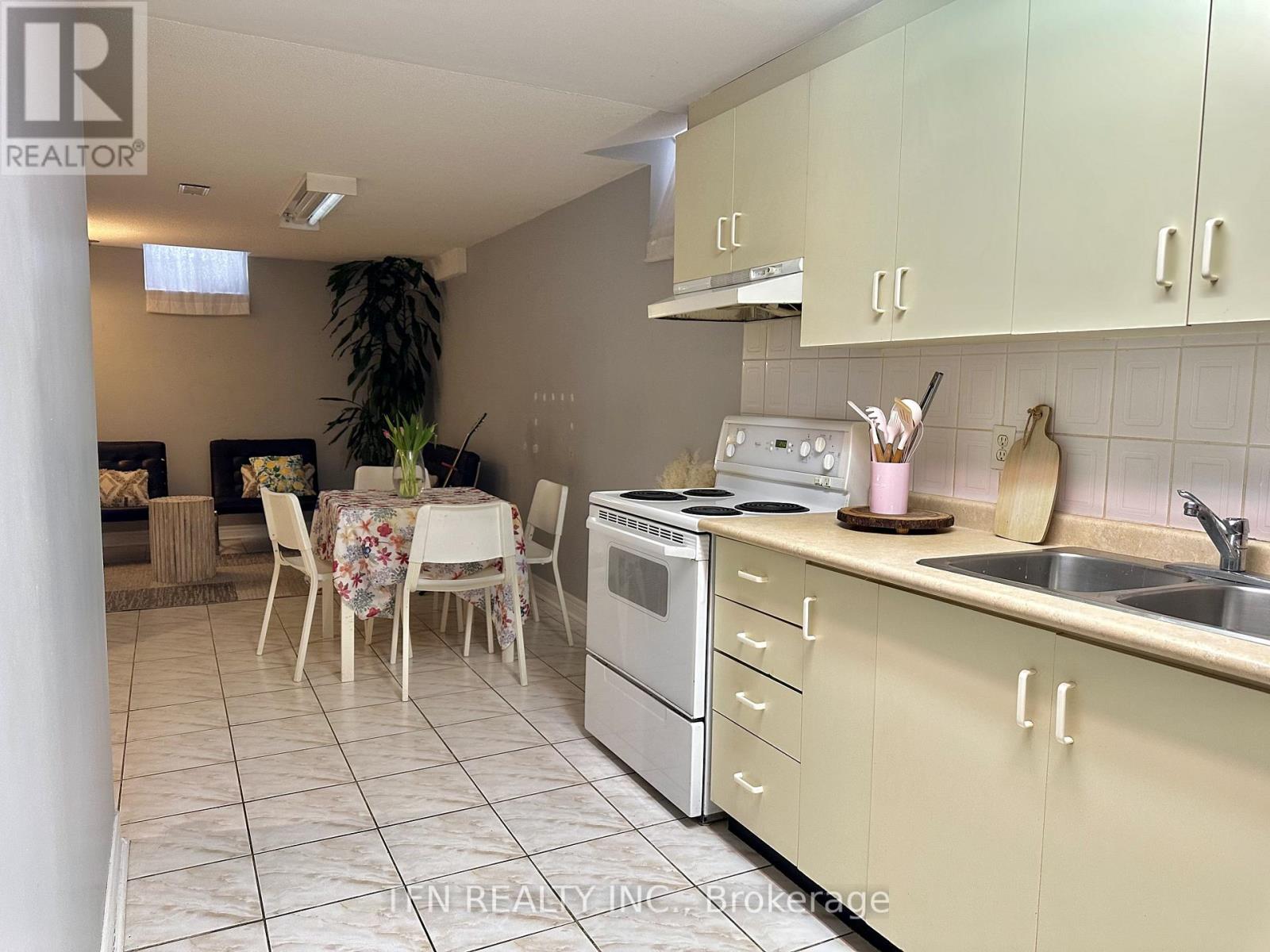 5 Belwood Boulevard, Vaughan, Ontario  L4K 5H4 - Photo 39 - N12454947