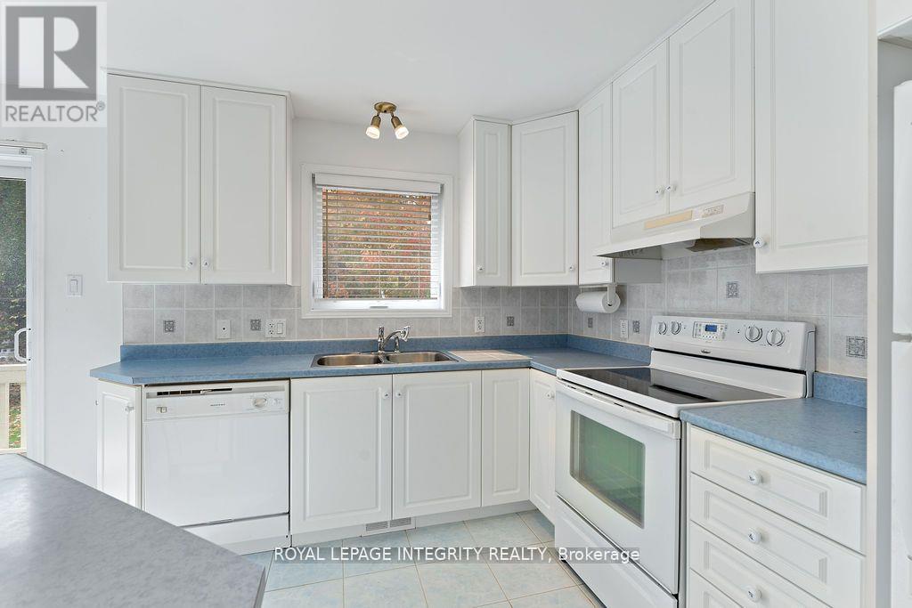 81 Lloydalex Crescent, Ottawa, Ontario  K2S 2E8 - Photo 16 - X12631918