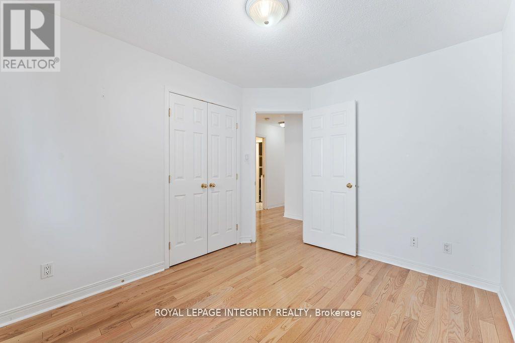 81 Lloydalex Crescent, Ottawa, Ontario  K2S 2E8 - Photo 25 - X12631918