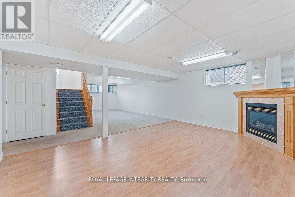 81 Lloydalex Crescent, Ottawa, Ontario  K2S 2E8 - Photo 31 - X12631918