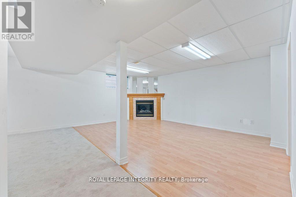 81 Lloydalex Crescent, Ottawa, Ontario  K2S 2E8 - Photo 32 - X12631918