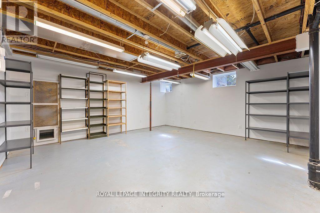 81 Lloydalex Crescent, Ottawa, Ontario  K2S 2E8 - Photo 37 - X12631918