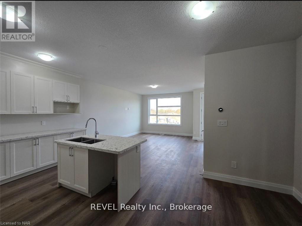 16 Warren Trail, Welland (Lincoln/crowland), Ontario  L3B 0N8 - Photo 2 - X12631932