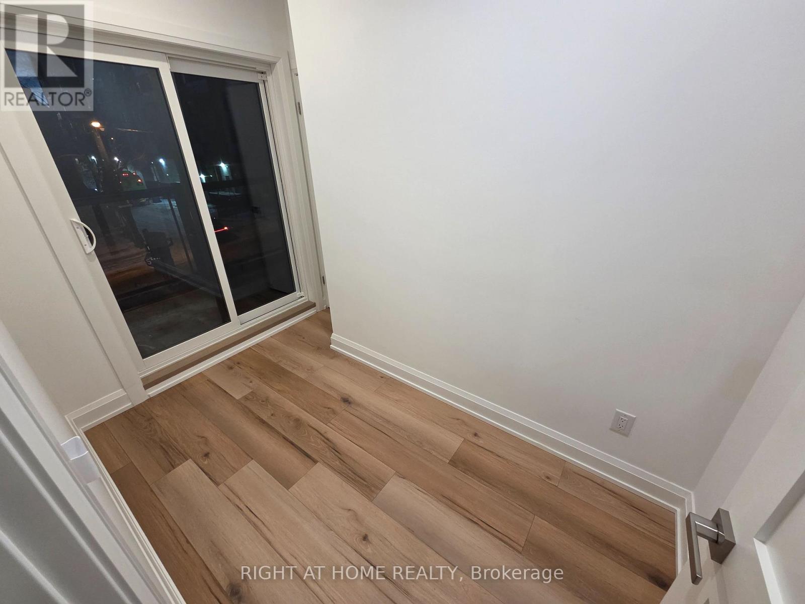 2 - 55 Camberwell Road, Toronto, Ontario  M6C 3E7 - Photo 11 - C12631720