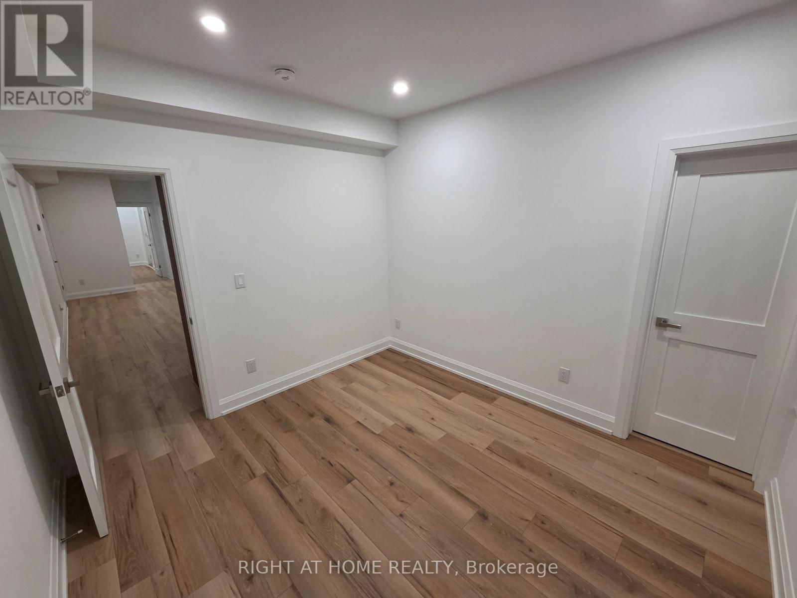 2 - 55 Camberwell Road, Toronto, Ontario  M6C 3E7 - Photo 5 - C12631720