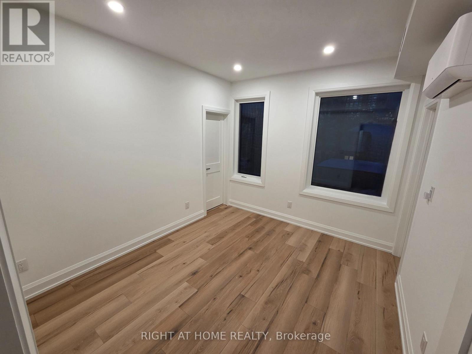 2 - 55 Camberwell Road, Toronto, Ontario  M6C 3E7 - Photo 4 - C12631720