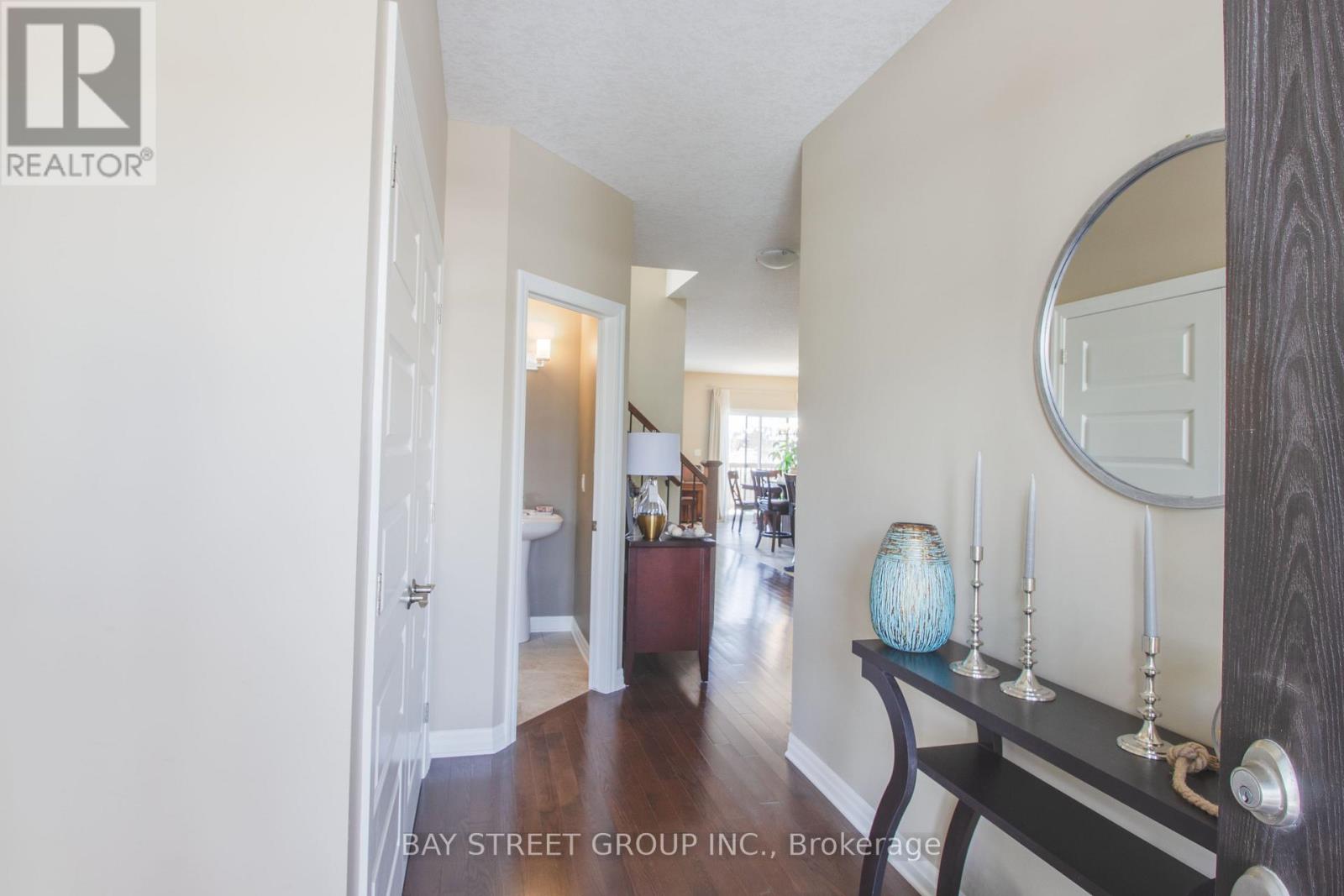 1451 Howlett Circle, London North, Ontario  N5X 0K5 - Photo 4 - X12571208