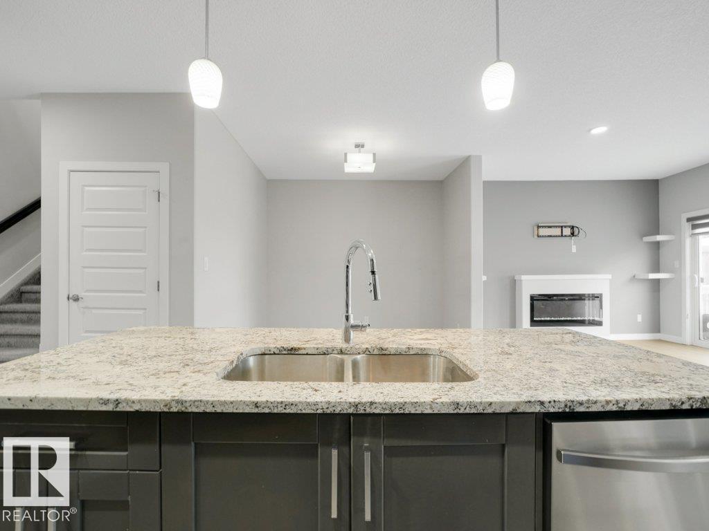 6412 167a Av Nw, Edmonton, Alberta  T5Y 3P7 - Photo 18 - E4468103