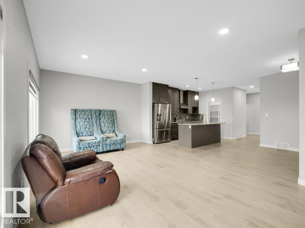 6412 167a Av Nw, Edmonton, Alberta  T5Y 3P7 - Photo 29 - E4468103