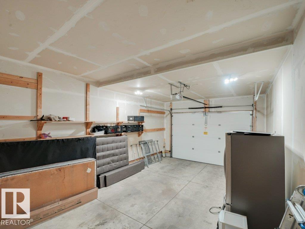 6412 167a Av Nw, Edmonton, Alberta  T5Y 3P7 - Photo 32 - E4468103