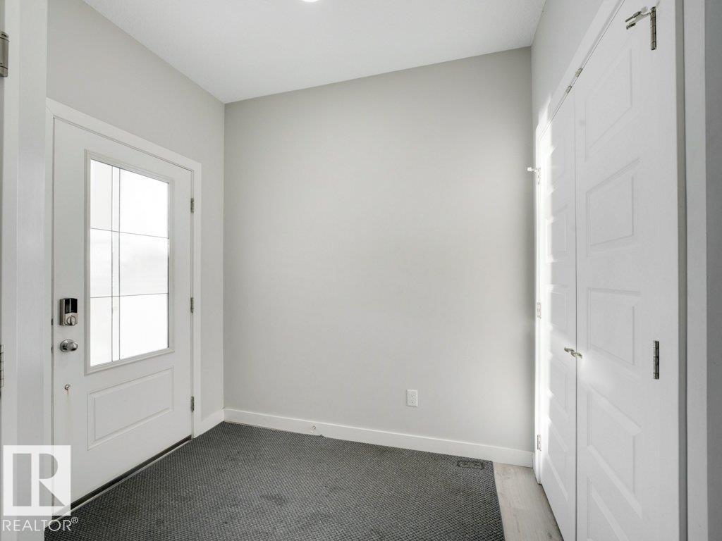 6412 167a Av Nw, Edmonton, Alberta  T5Y 3P7 - Photo 6 - E4468103