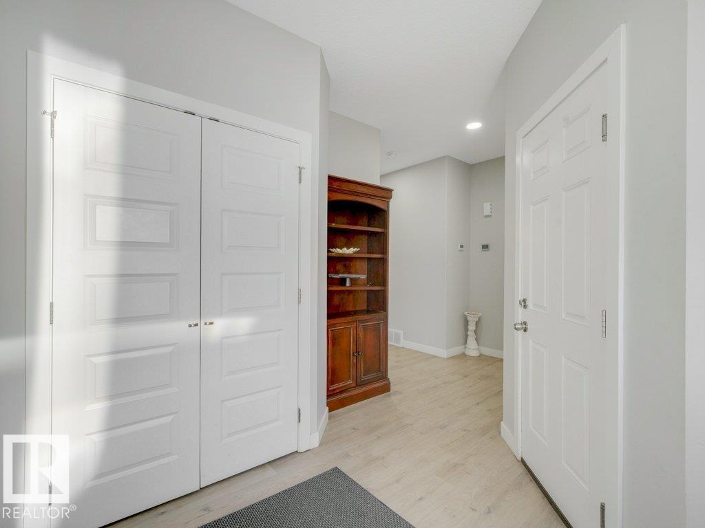 6412 167a Av Nw, Edmonton, Alberta  T5Y 3P7 - Photo 7 - E4468103