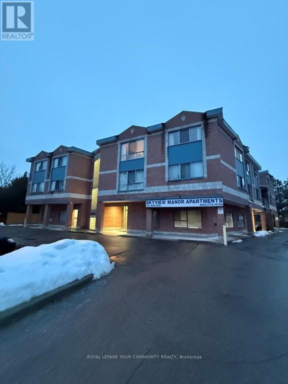 203 - 72 LAKE AVENUE, Richmond Hill, Ontario