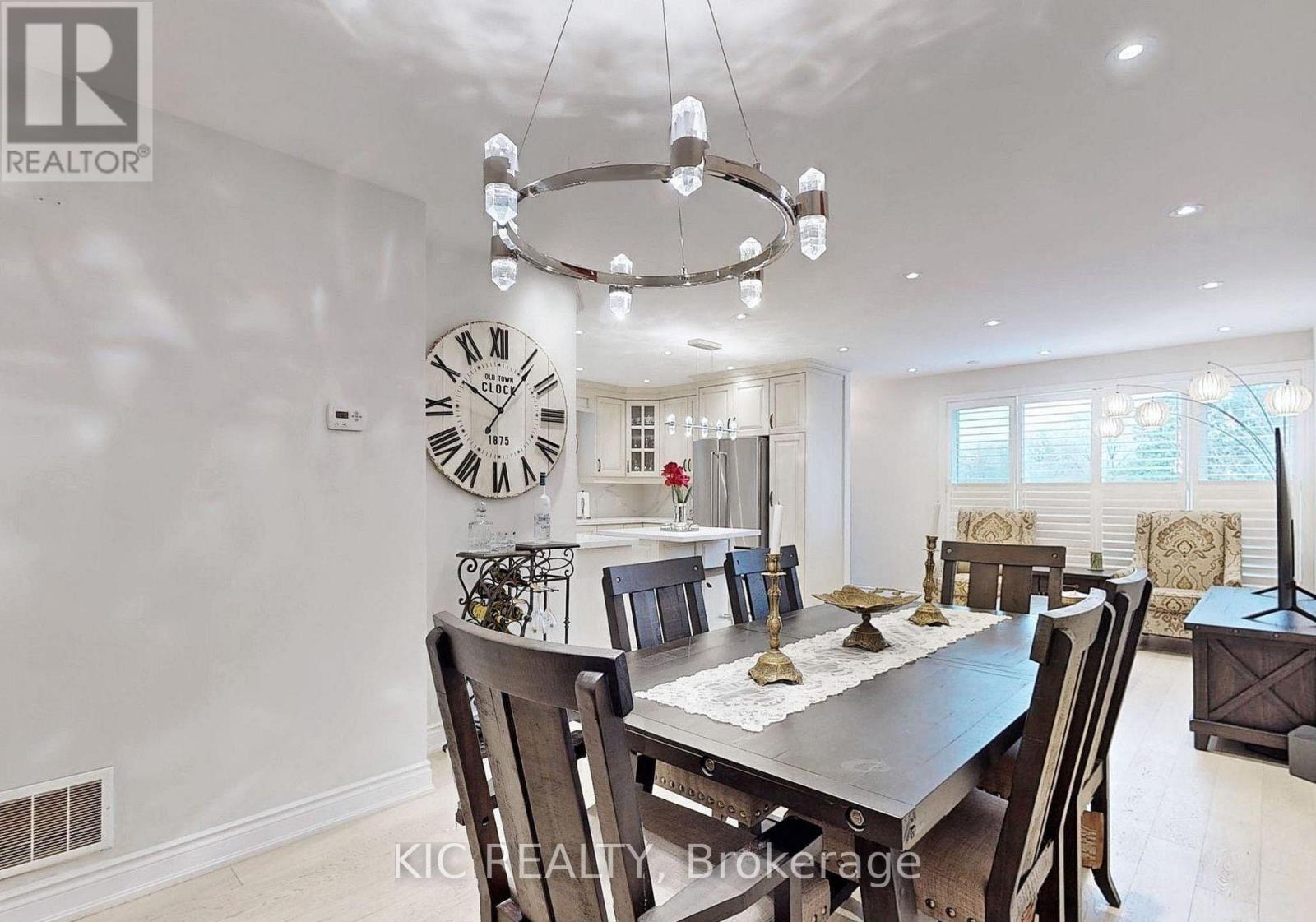 Main Floor - 226 Browndale Crescent, Richmond Hill, Ontario  L4C 3J1 - Photo 10 - N12631950