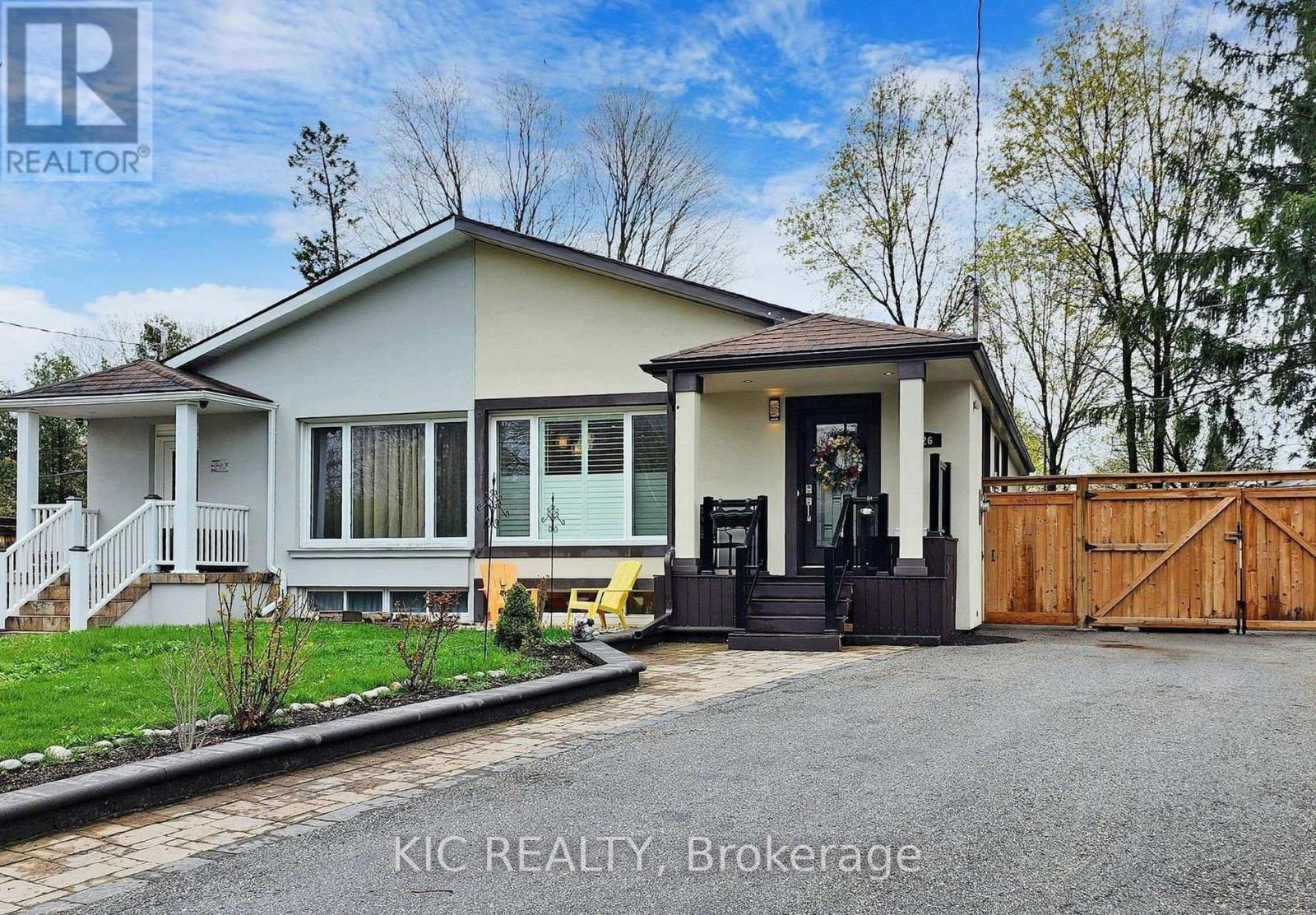 Main Floor - 226 Browndale Crescent, Richmond Hill, Ontario  L4C 3J1 - Photo 2 - N12631950