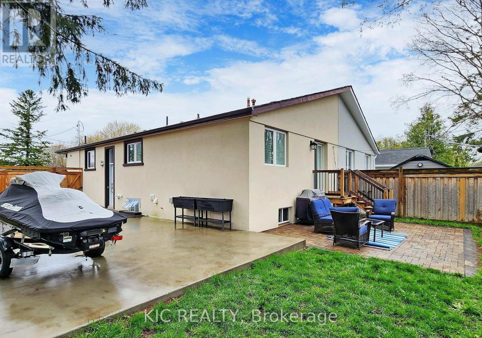 Main Floor - 226 Browndale Crescent, Richmond Hill, Ontario  L4C 3J1 - Photo 29 - N12631950