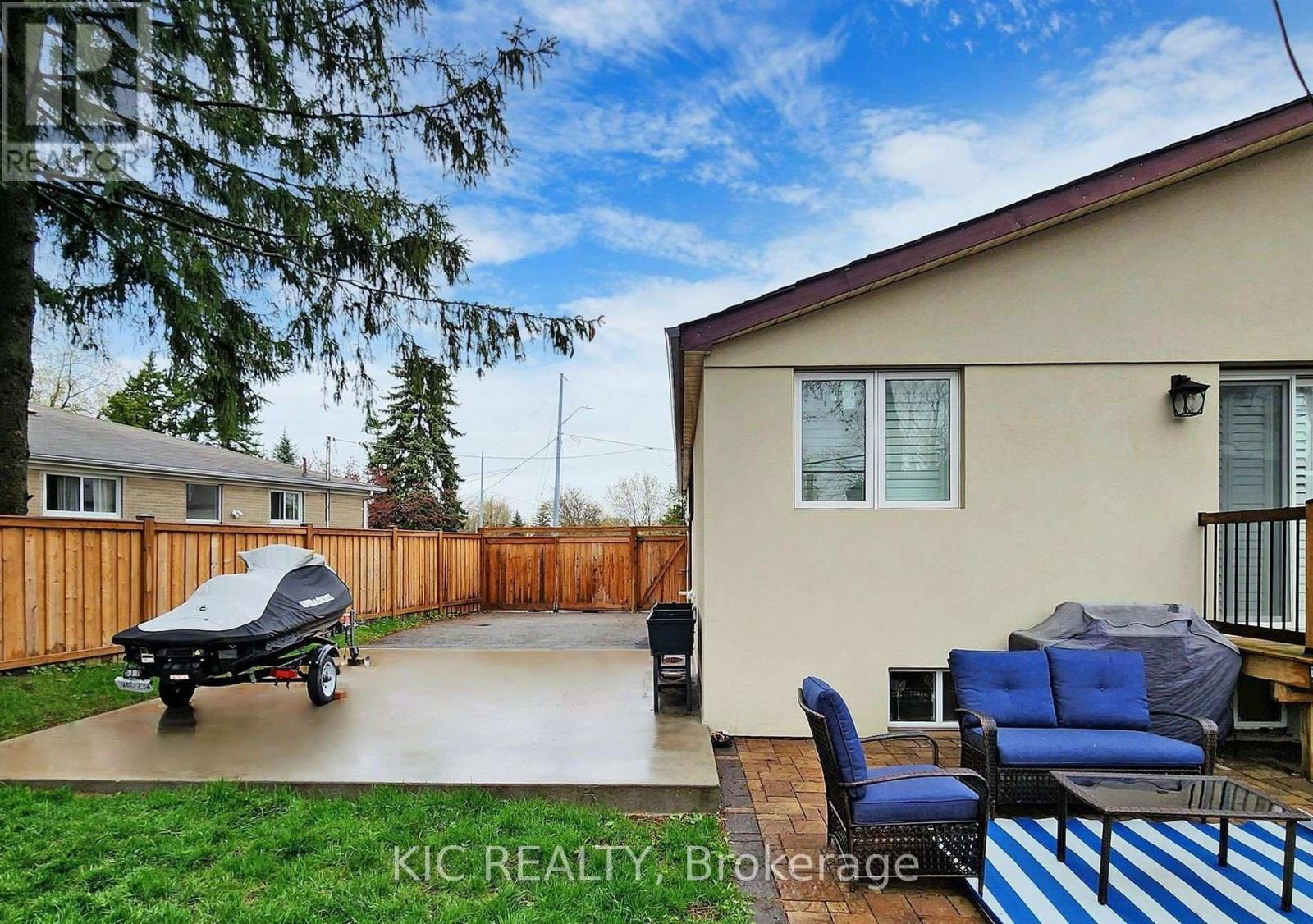 Main Floor - 226 Browndale Crescent, Richmond Hill, Ontario  L4C 3J1 - Photo 30 - N12631950