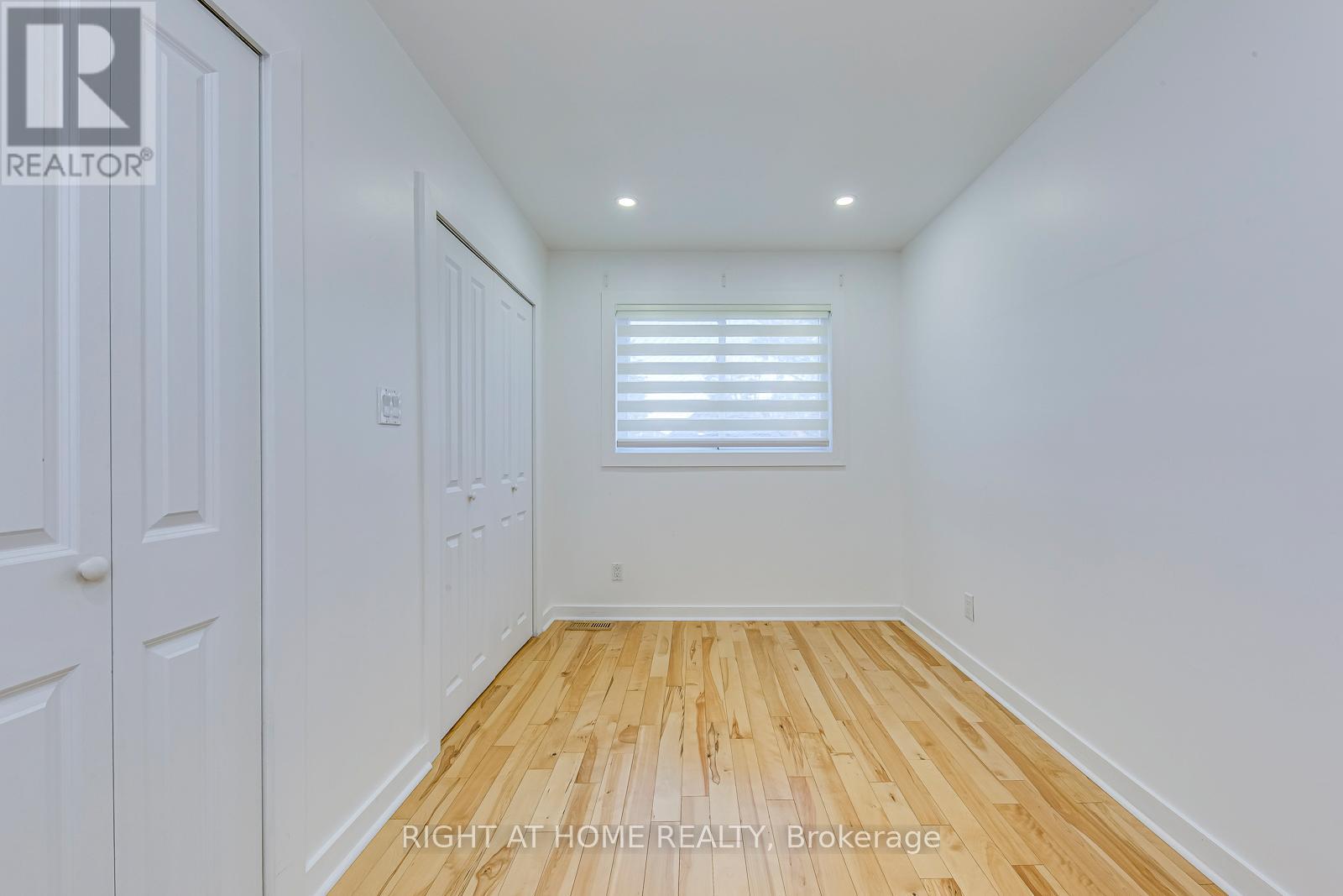 Upper - 1076 Eastmount Avenue, Mississauga, Ontario  L5E 1Z3 - Photo 23 - W12631908