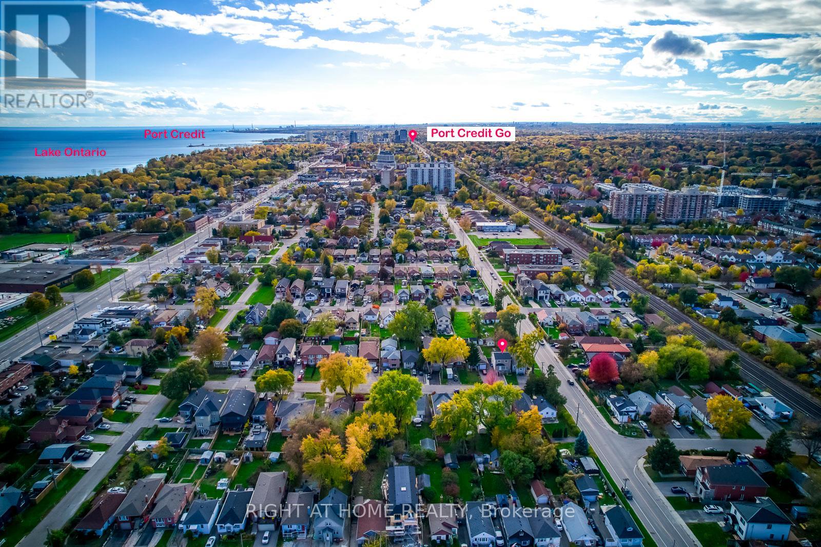 Upper - 1076 Eastmount Avenue, Mississauga, Ontario  L5E 1Z3 - Photo 6 - W12631908