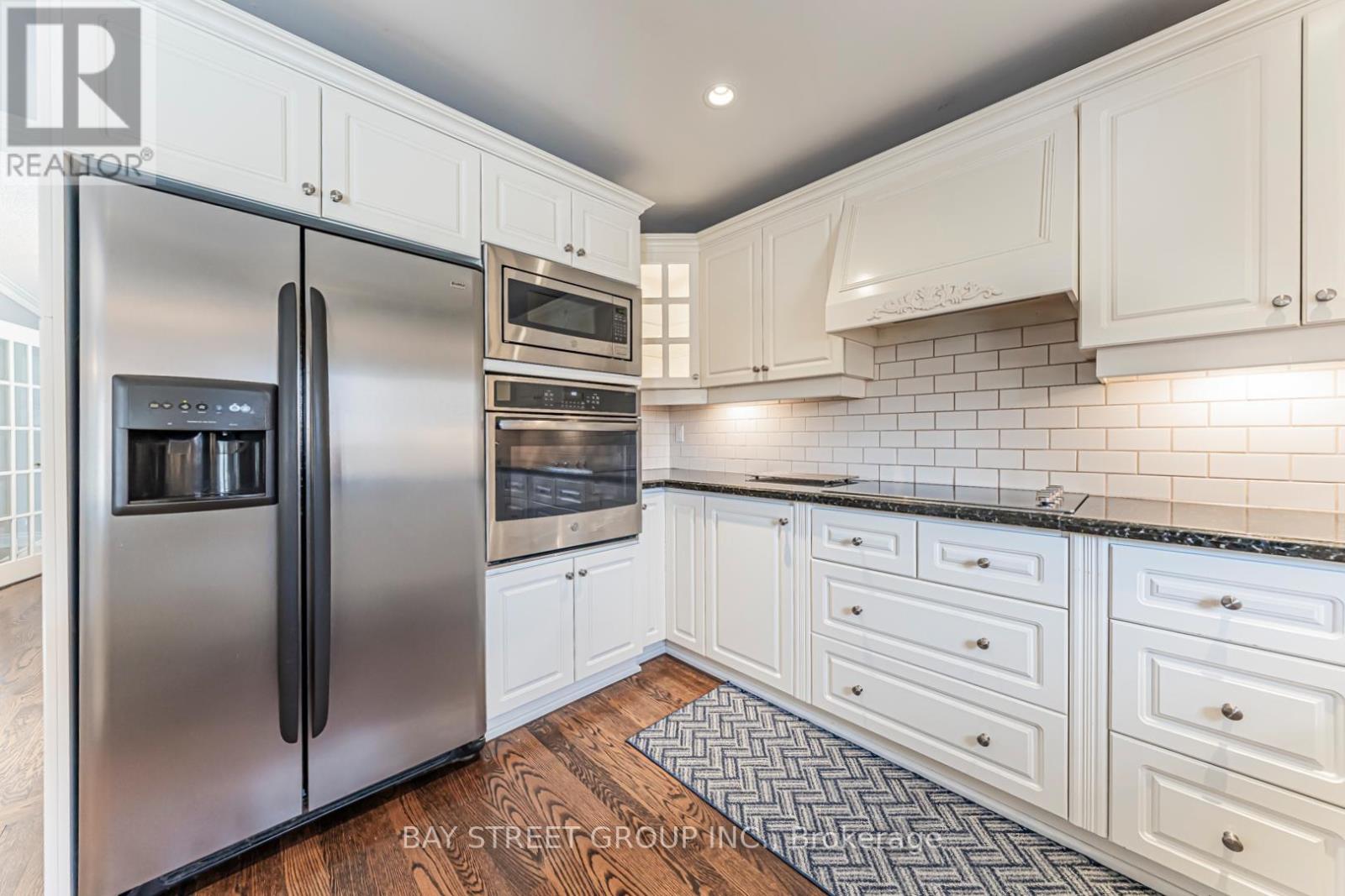 2191 Dunvegan Avenue, Oakville, Ontario  L6J 6P2 - Photo 11 - W12631912