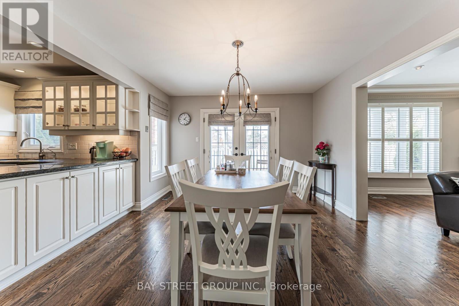 2191 Dunvegan Avenue, Oakville, Ontario  L6J 6P2 - Photo 13 - W12631912