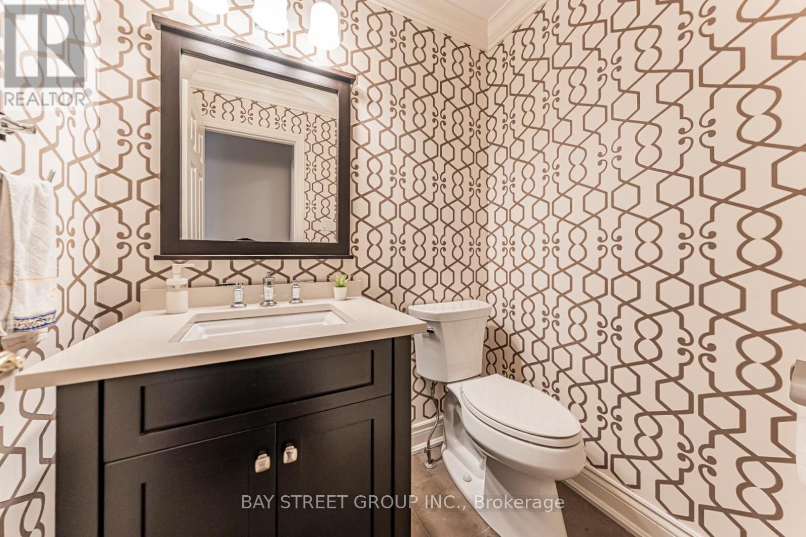 2191 Dunvegan Avenue, Oakville, Ontario  L6J 6P2 - Photo 23 - W12631912