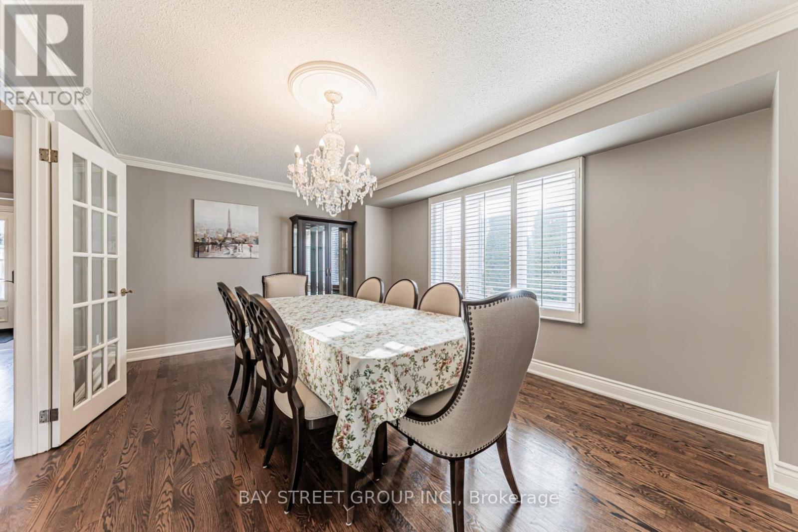 2191 Dunvegan Avenue, Oakville, Ontario  L6J 6P2 - Photo 6 - W12631912