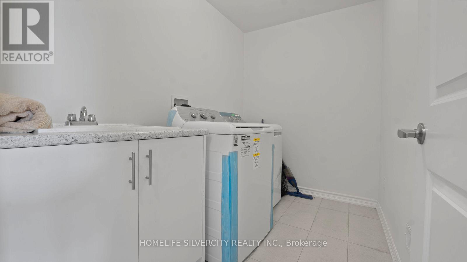 102 Strickland Avenue, Brantford, Ontario  N3T 0X9 - Photo 12 - X12631910