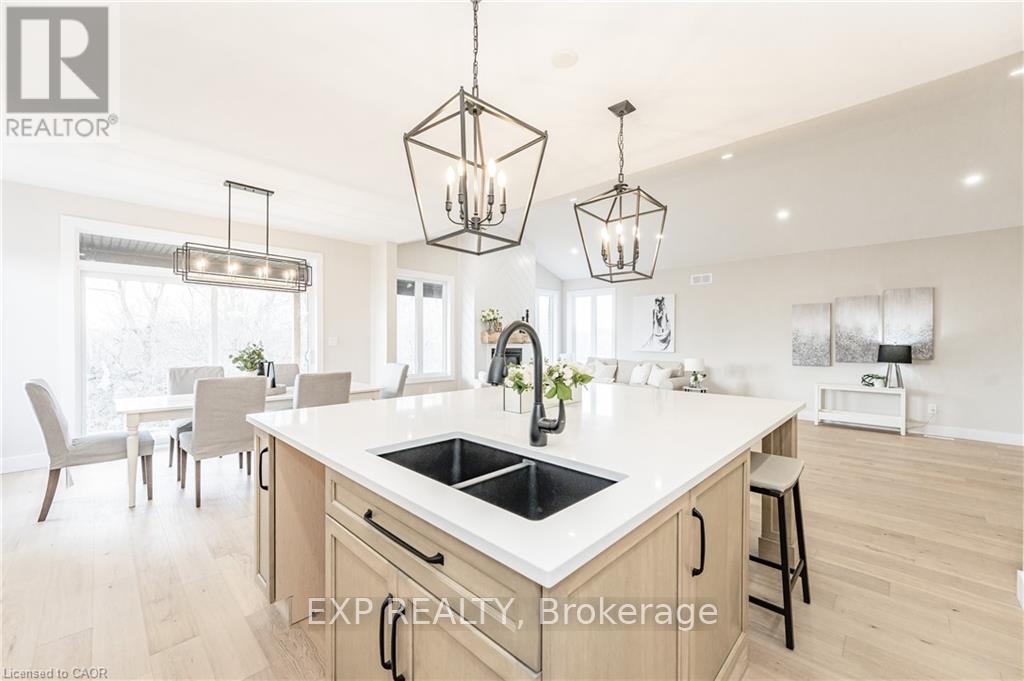 1050 Walton Avenue, North Perth, Ontario  N4W 3S2 - Photo 13 - X12631946