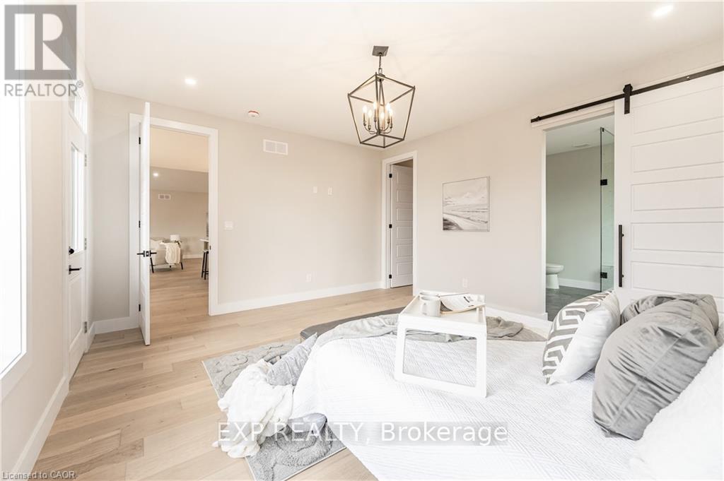 1050 Walton Avenue, North Perth, Ontario  N4W 3S2 - Photo 17 - X12631946