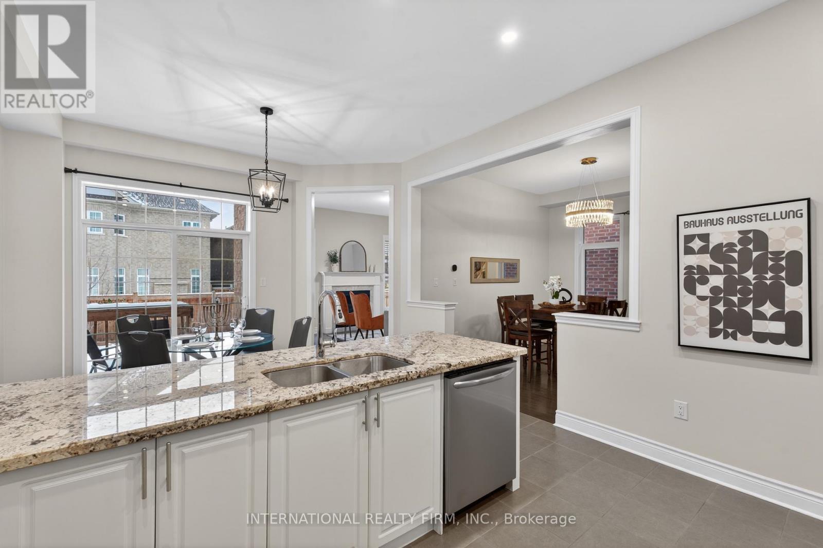 254 Niagara Trail, Halton Hills, Ontario  L7G 0M4 - Photo 10 - W12613838