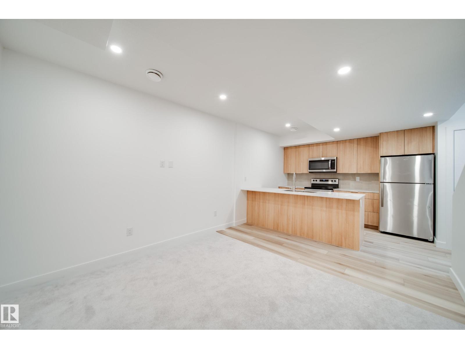 8522 80 Av Nw, Edmonton, Alberta  T6C 0W3 - Photo 35 - E4468104