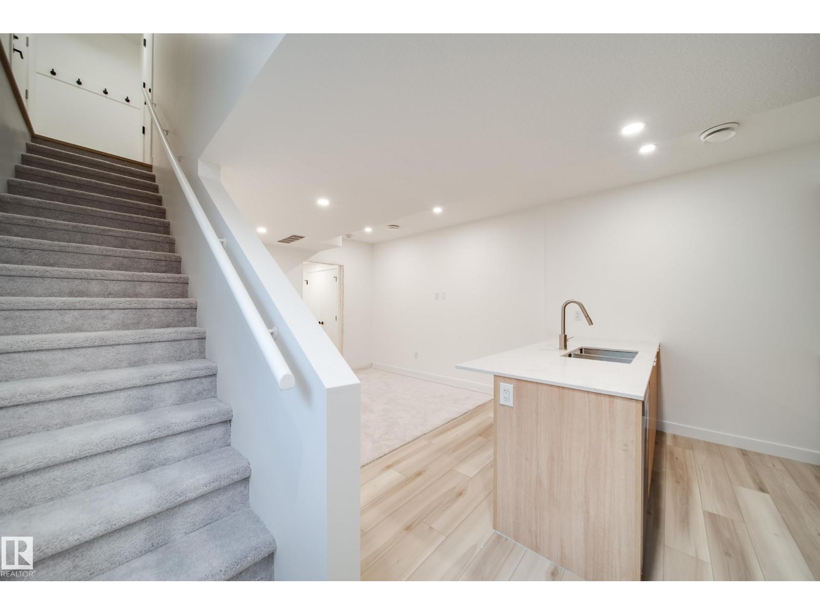 8522 80 Av Nw, Edmonton, Alberta  T6C 0W3 - Photo 37 - E4468104