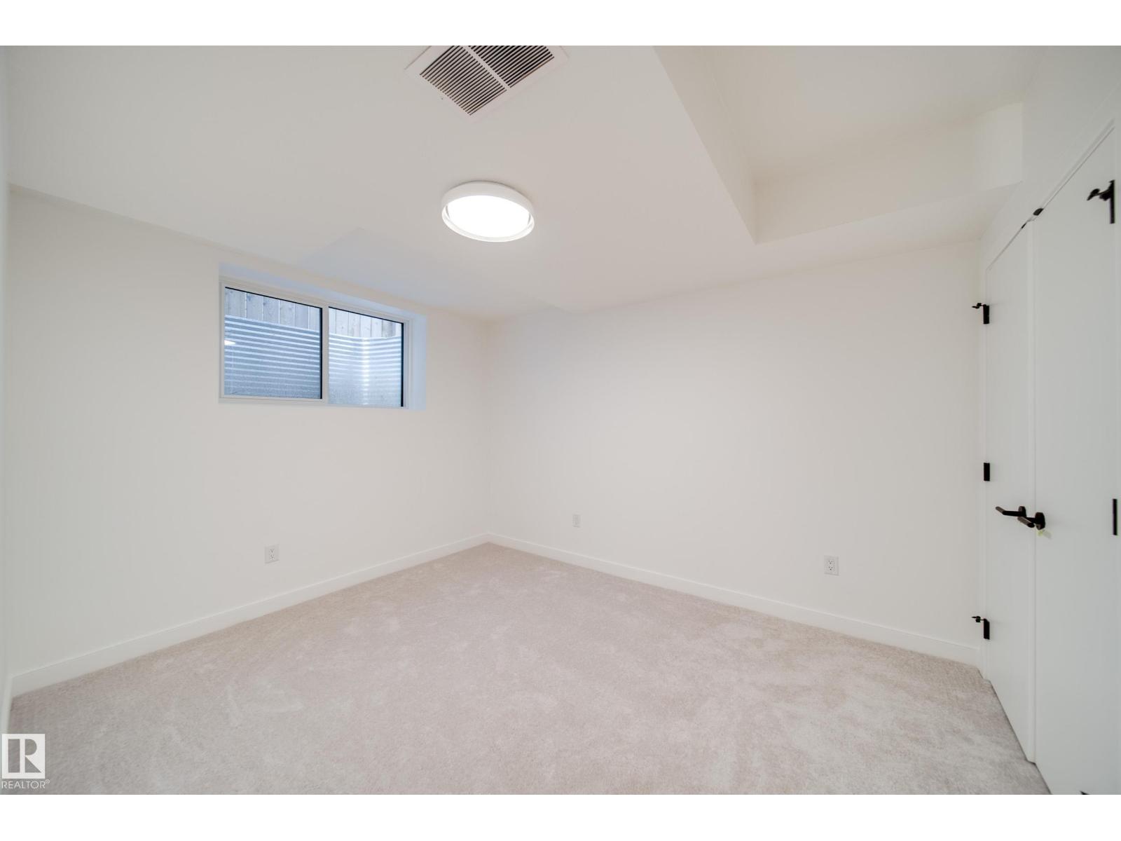 8522 80 Av Nw, Edmonton, Alberta  T6C 0W3 - Photo 39 - E4468104