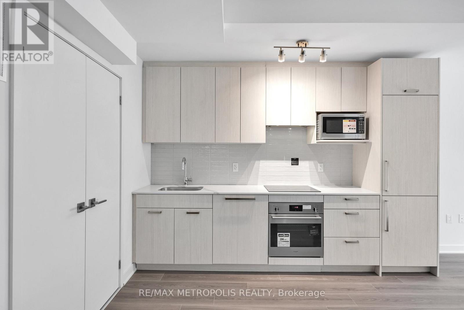 208 - 65 Curlew Drive, Toronto, Ontario  M3A 2P8 - Photo 15 - C12631980