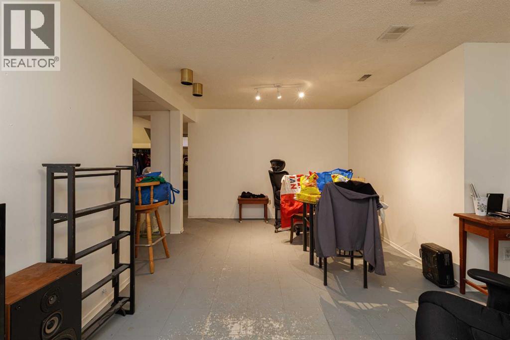 6123 Lacombe Way Sw, Calgary, Alberta  t3e 5t4 - Photo 21 - A2273752