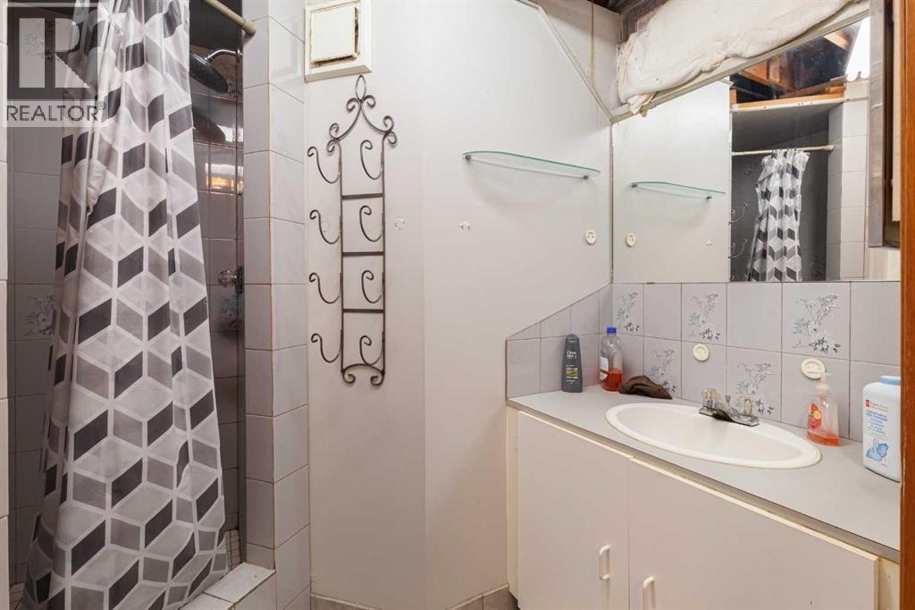 6123 Lacombe Way Sw, Calgary, Alberta  t3e 5t4 - Photo 18 - A2273752