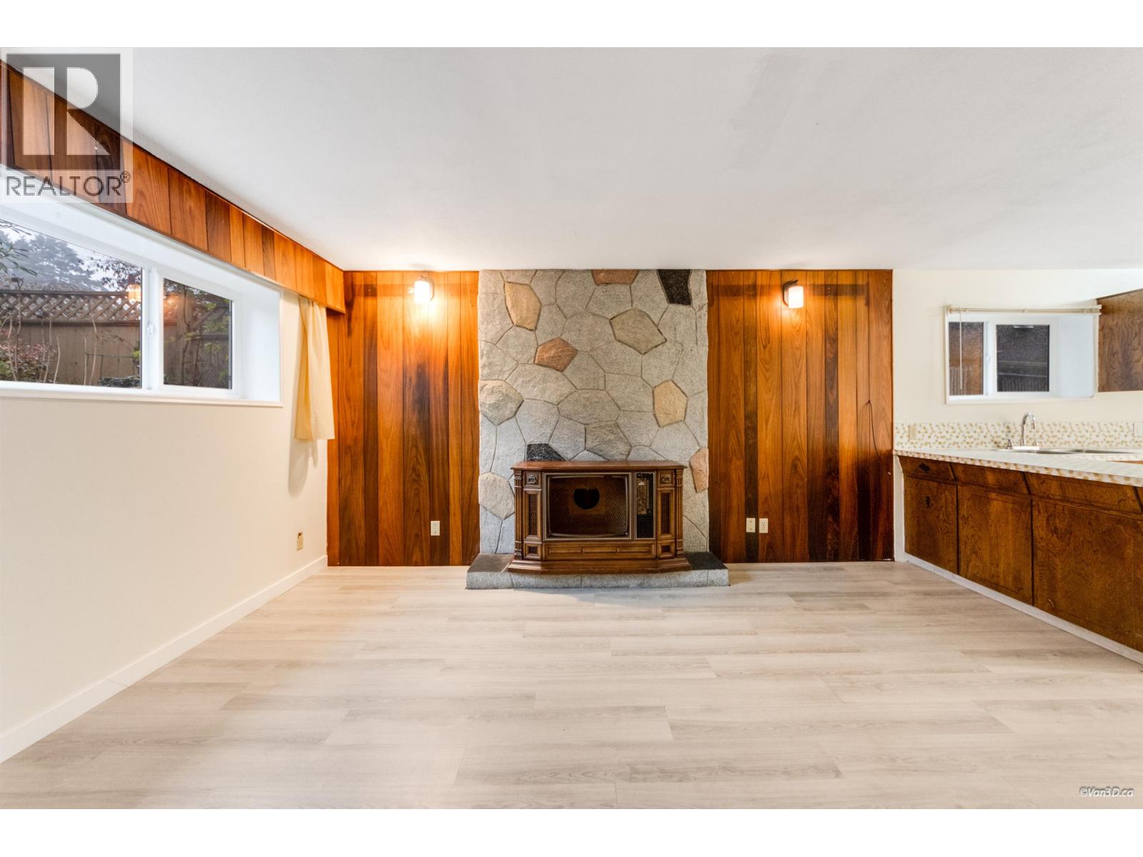 10 N Stratford Avenue, Burnaby, British Columbia  V5B 1K9 - Photo 23 - R3072998