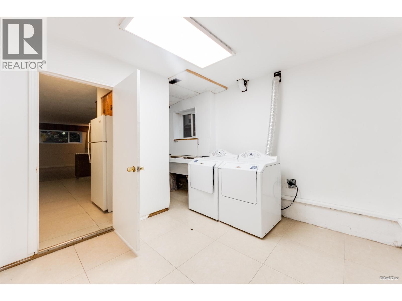 10 N Stratford Avenue, Burnaby, British Columbia  V5B 1K9 - Photo 25 - R3072998