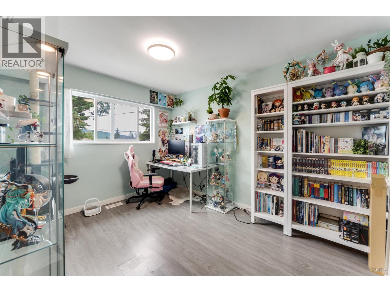 10 N Stratford Avenue, Burnaby, British Columbia  V5B 1K9 - Photo 15 - R3072998