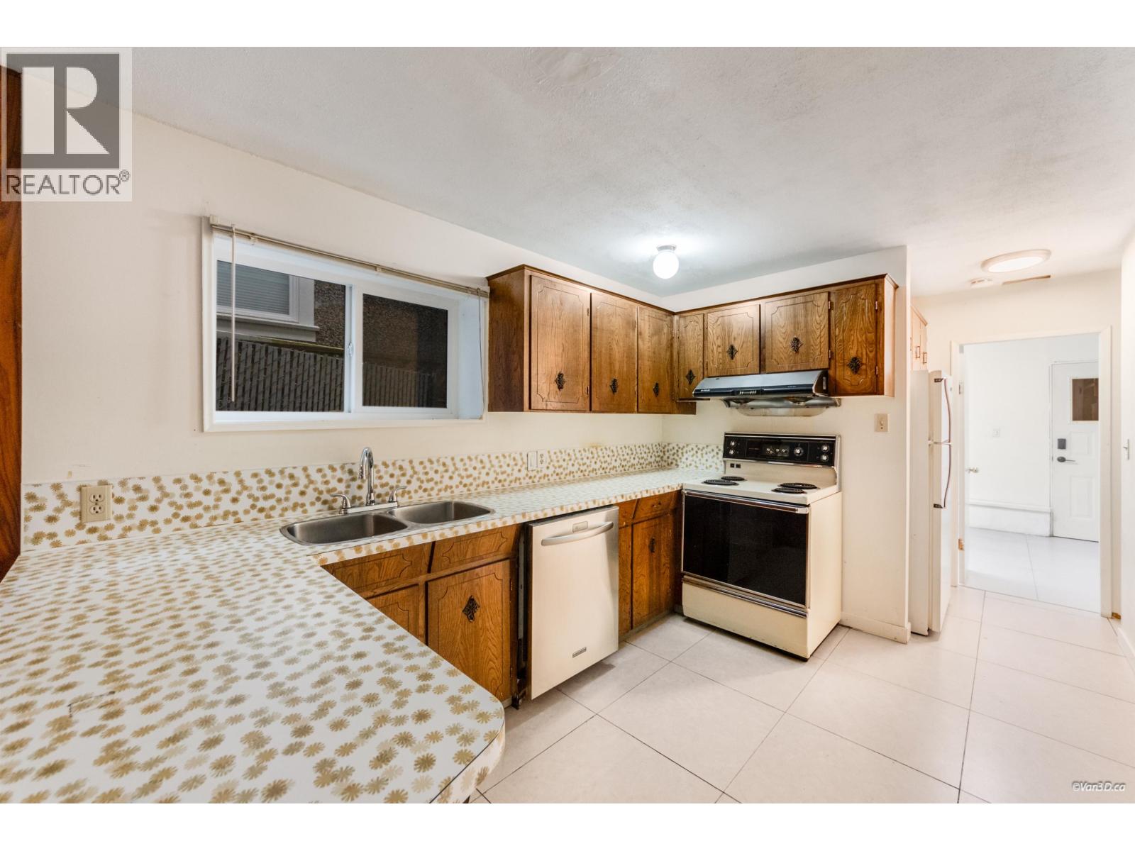 10 N Stratford Avenue, Burnaby, British Columbia  V5B 1K9 - Photo 21 - R3072998