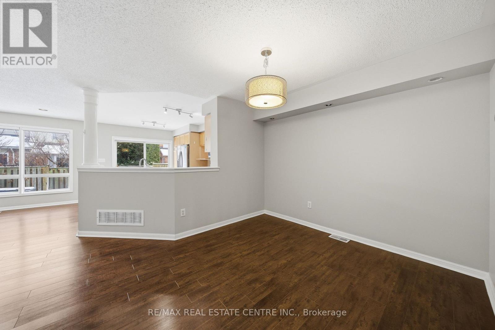 2466 Appalachain Drive, Oakville (Wm Westmount), Ontario  L6M 4S6 - Photo 10 - W12628324