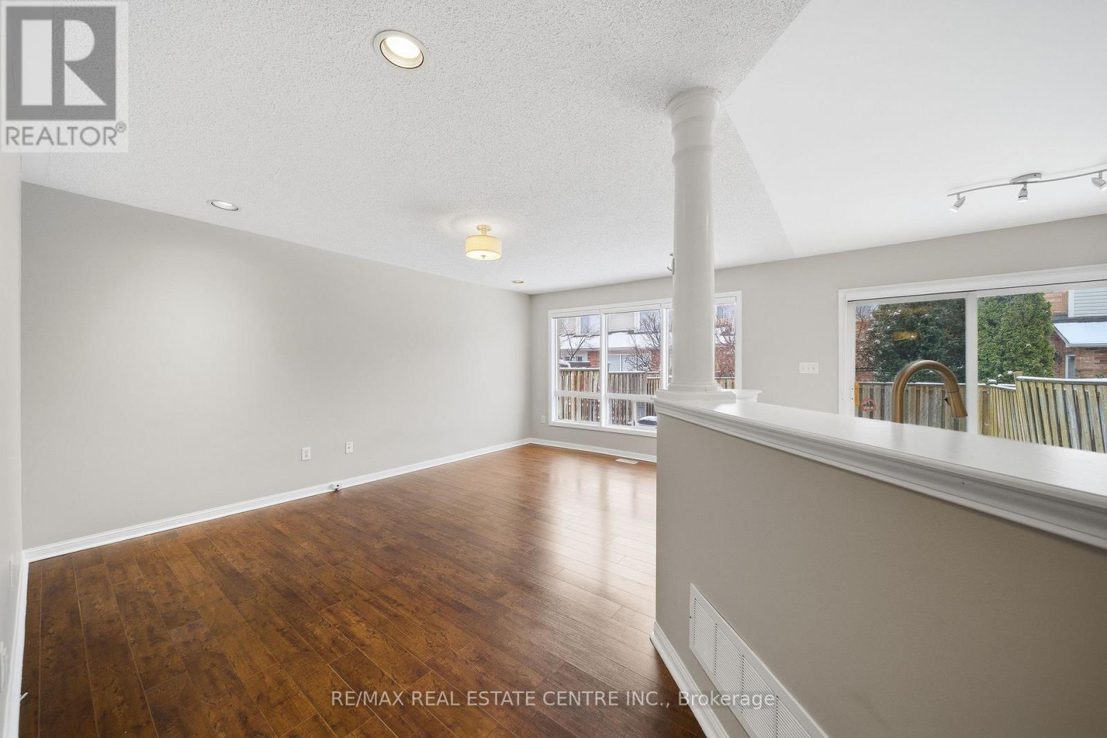 2466 Appalachain Drive, Oakville (Wm Westmount), Ontario  L6M 4S6 - Photo 13 - W12628324