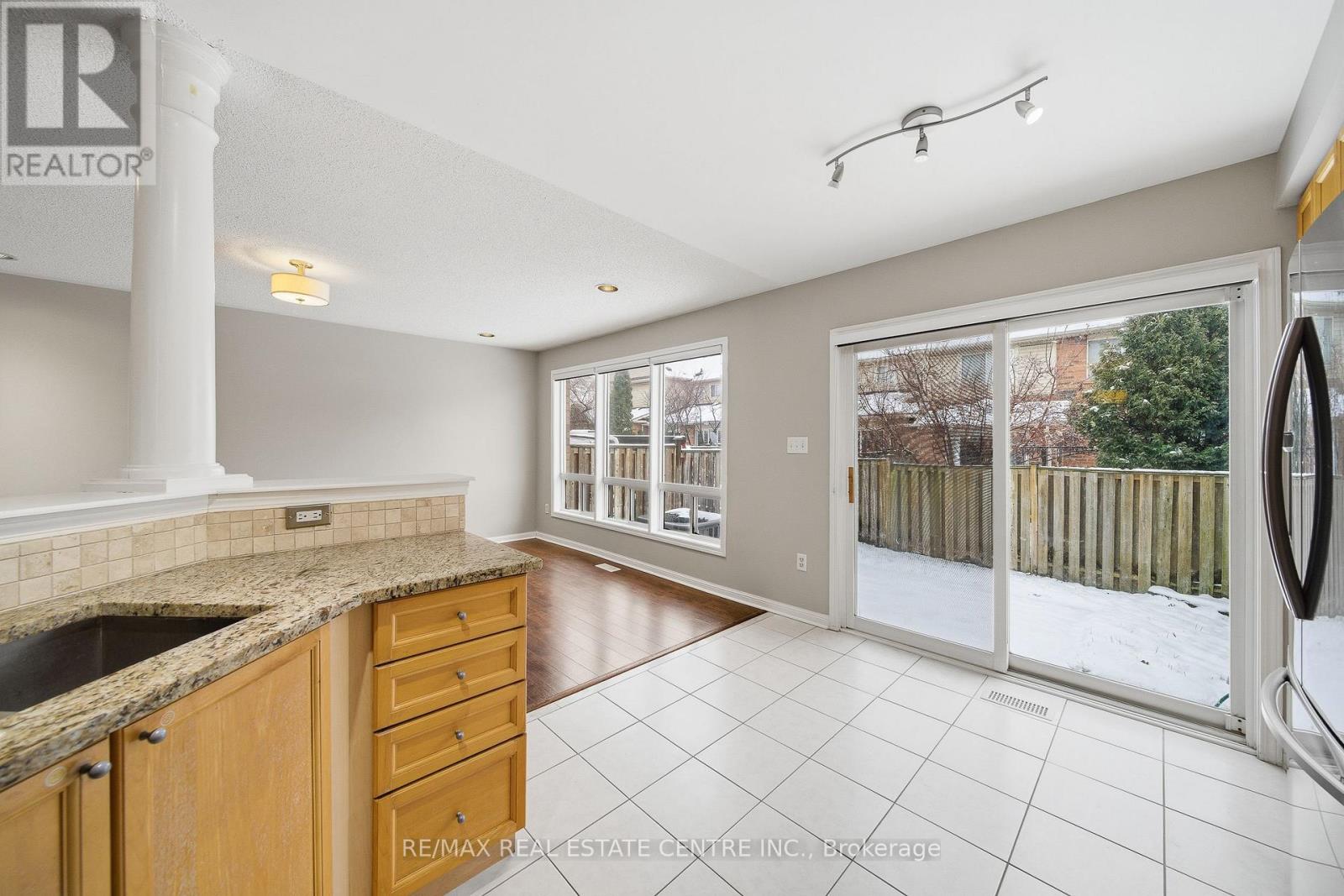 2466 Appalachain Drive, Oakville (Wm Westmount), Ontario  L6M 4S6 - Photo 21 - W12628324