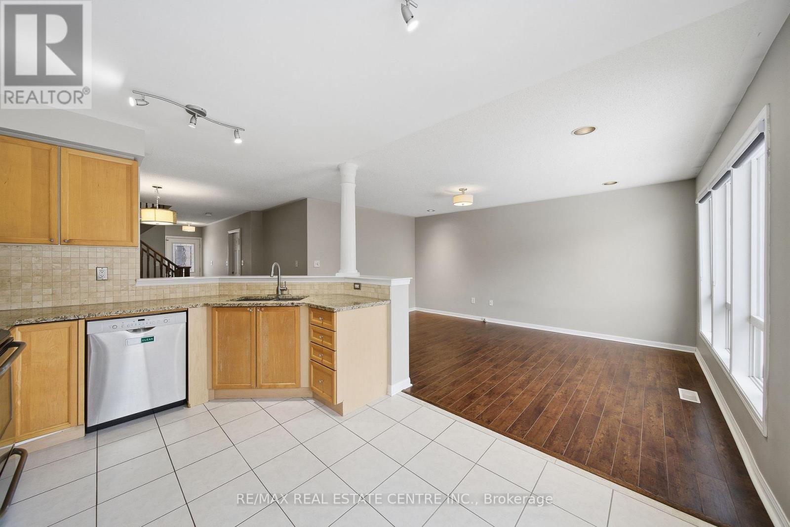 2466 Appalachain Drive, Oakville (Wm Westmount), Ontario  L6M 4S6 - Photo 19 - W12628324