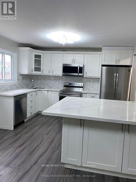 728 Beman Drive N, Newmarket, Ontario  L3Y 4Z2 - Photo 2 - N12631988