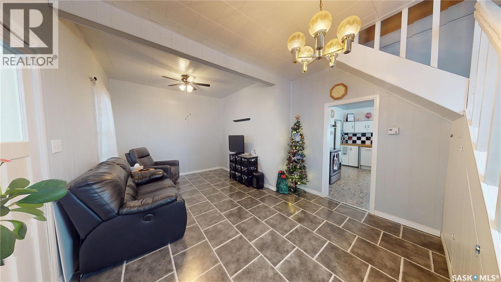 416 T Avenue S, Saskatoon, Saskatchewan  S7M 3B2 - Photo 3 - SK025603