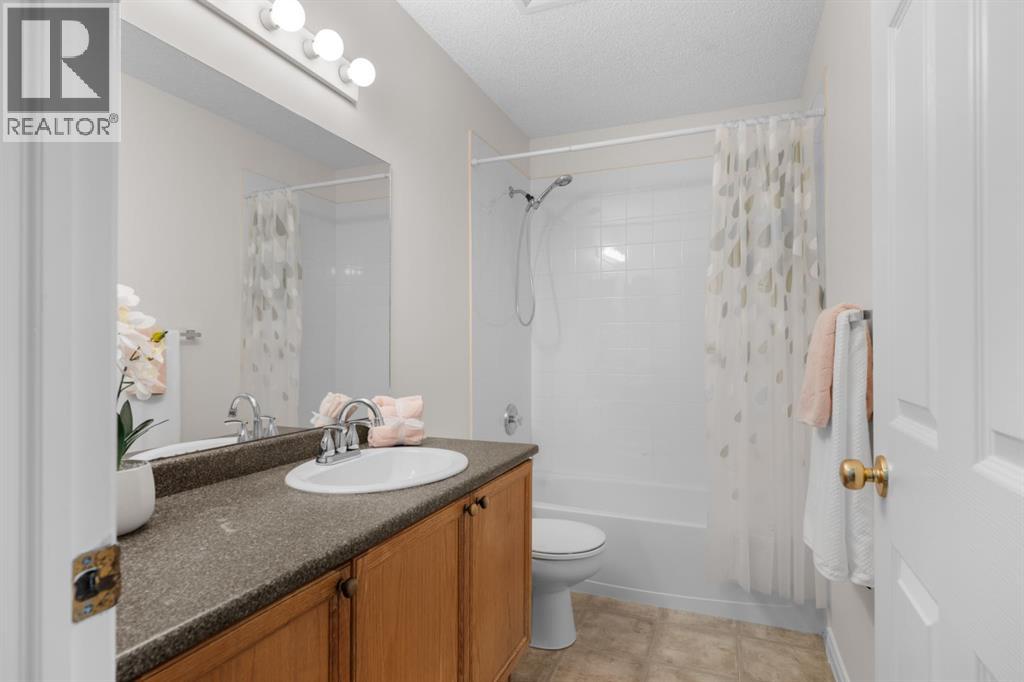 89 Crystalridge Close, Okotoks, Alberta  T1S 1W5 - Photo 21 - A2271460