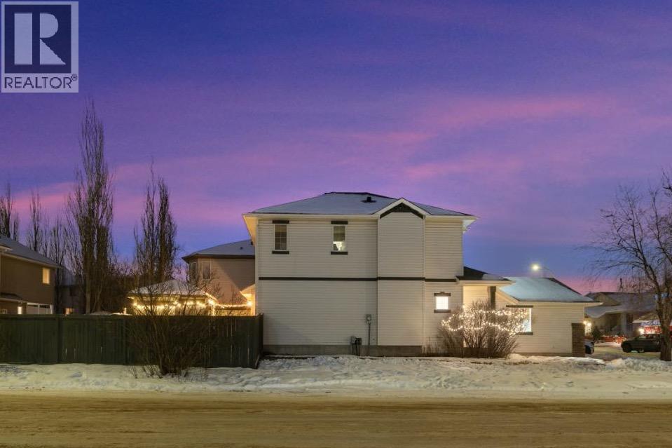 89 Crystalridge Close, Okotoks, Alberta  T1S 1W5 - Photo 39 - A2271460